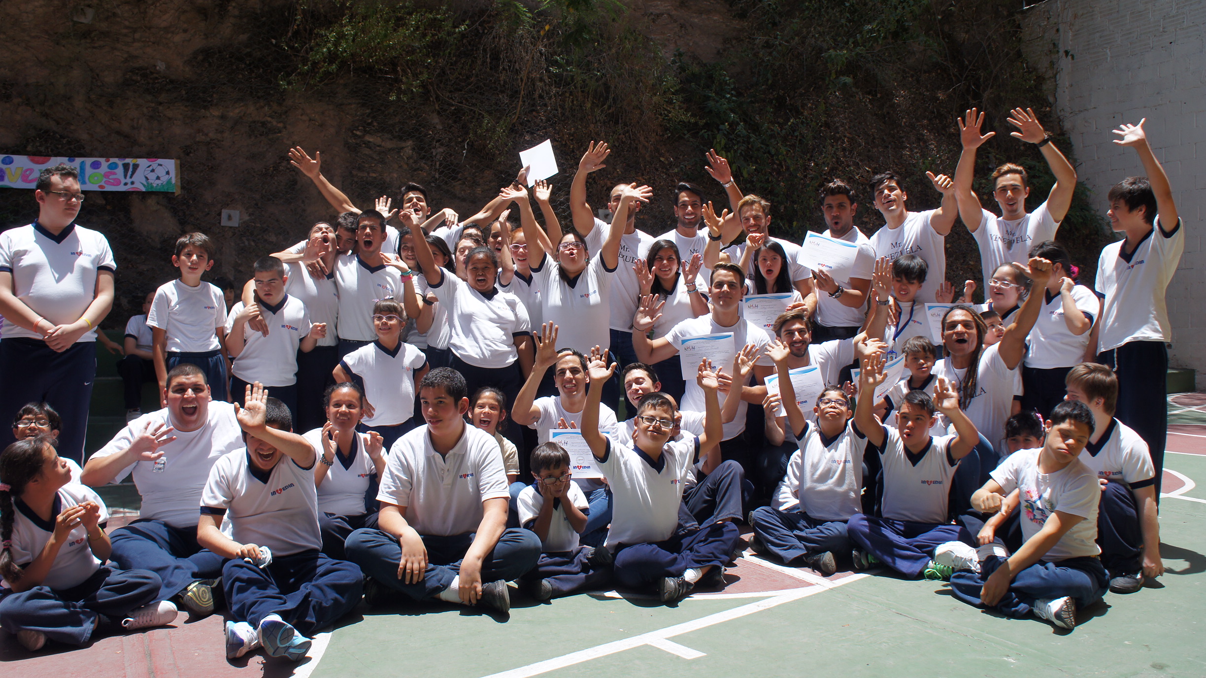 Los candidatos al Mister Venezuela 2015 visitaron Invedin