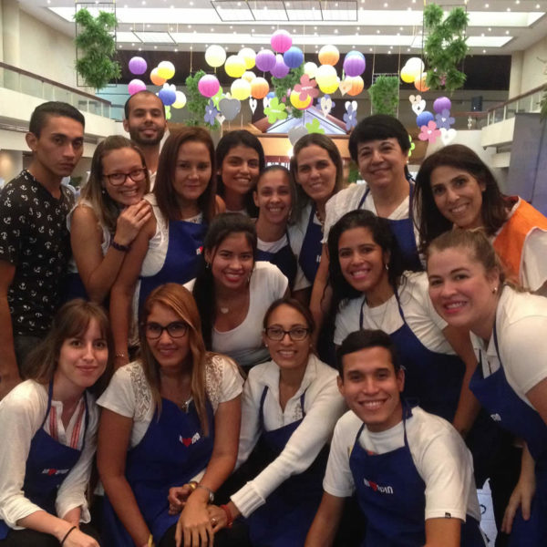 En un ambiente muy festivo, Invedin celebra su tradicional Bazar para el día de las madres