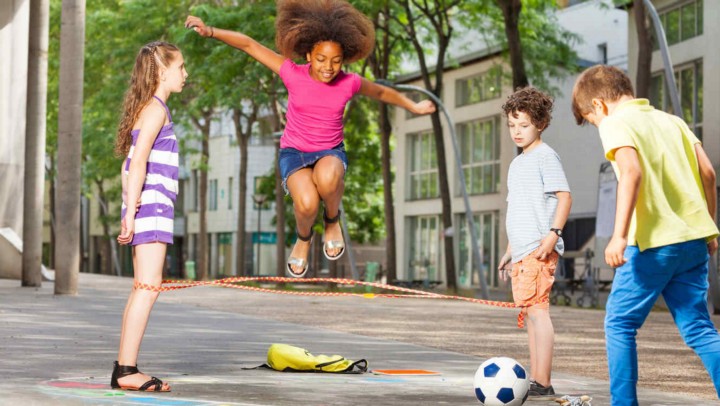 ¿Cómo hacer que mi hijo tenga actividad física? – Dra. Adi